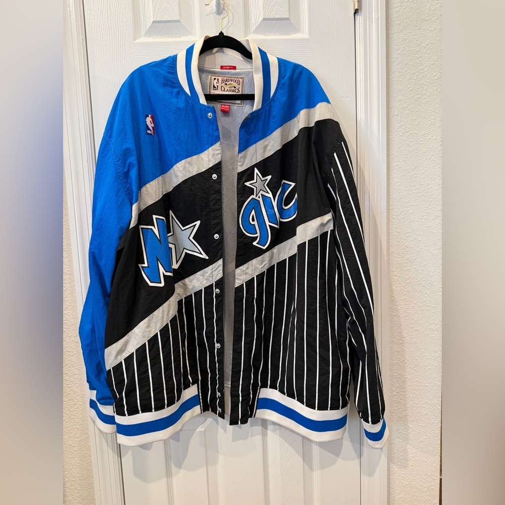 3 XL men’s 50th anniversary, Mitchell and Ness bomber jacket - Picture 16 of 16